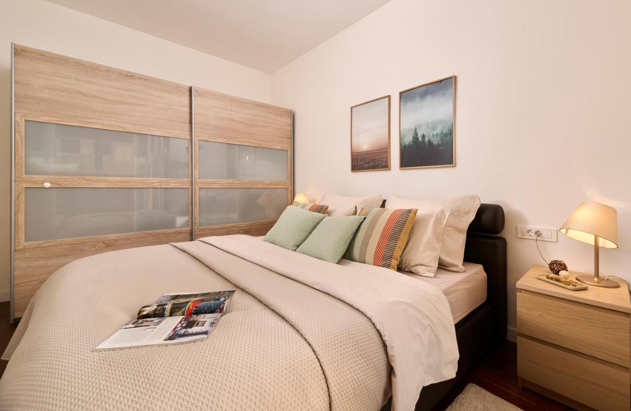Brand New 1 Bedroom Apartment With Backyard Near The Beach! Poreč Exteriér fotografie